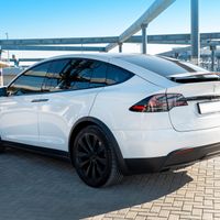 Tesla Model X – Picture 4