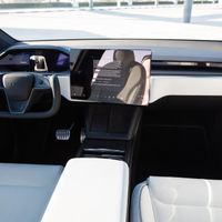 Tesla Model X – Picture 9