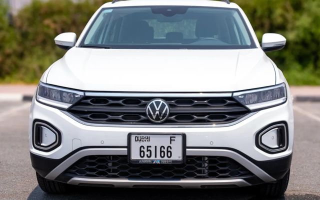 Volkswagen T-Roc Life+ - image 3