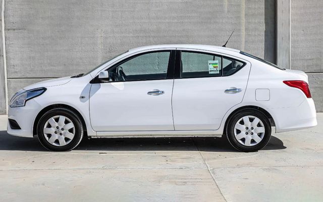 NISSAN SUNNY - image 2