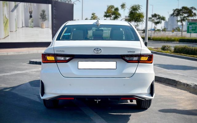 Toyota Yaris Sedan - image 4