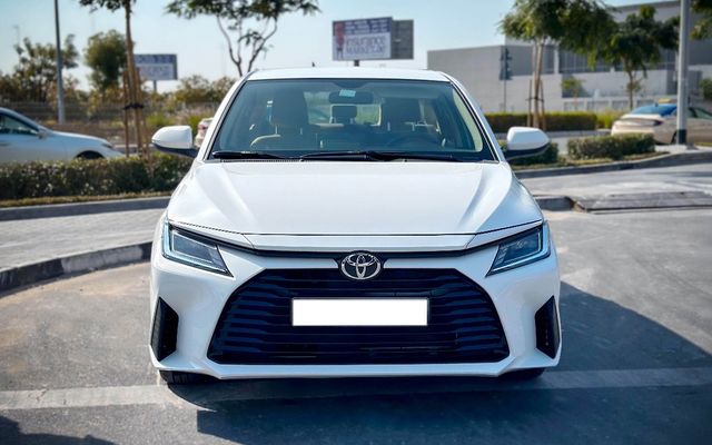 Toyota Yaris Sedan - image 2