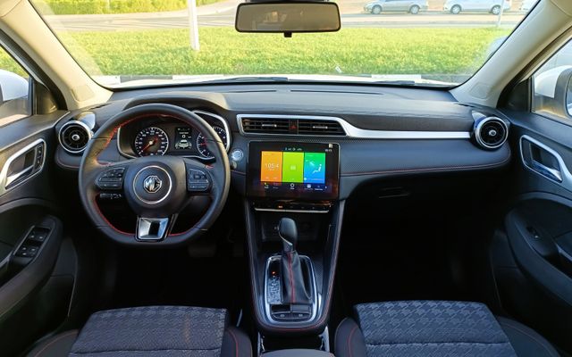 MG ZS 2024 - image 4