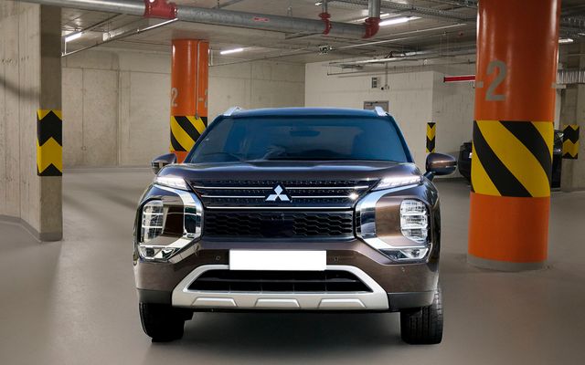 Mitsubishi Outlander 2.4L GLX 7 STR BASIC- - image 3