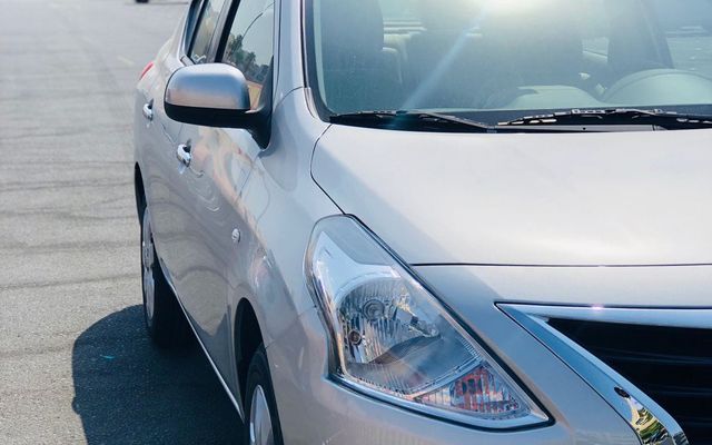 NISSAN SUNNY - image 3