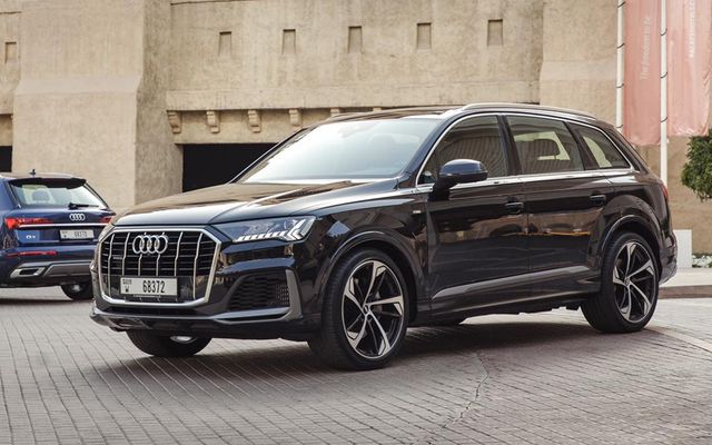 Audi Q7 - image 2