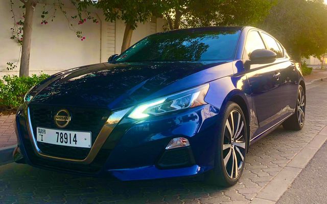 Nissan Altima - image 3