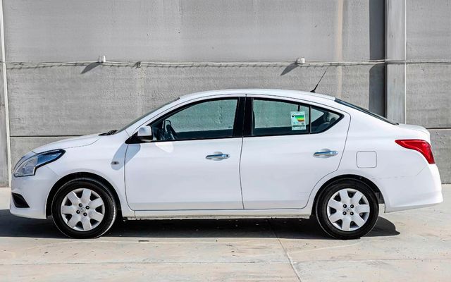 NISSAN SUNNY - image 2