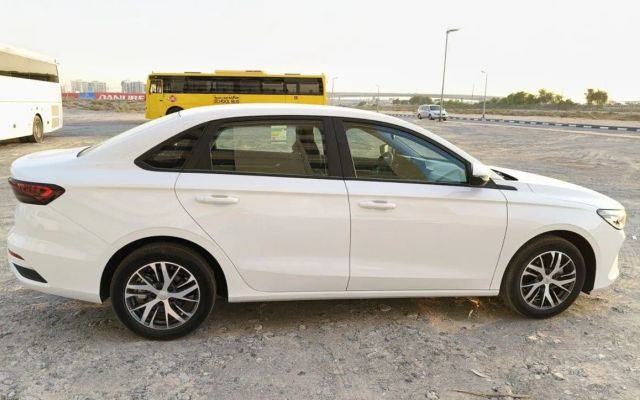 Geely Emgrand - image 3