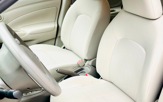 NISSAN SUNNY - image 4