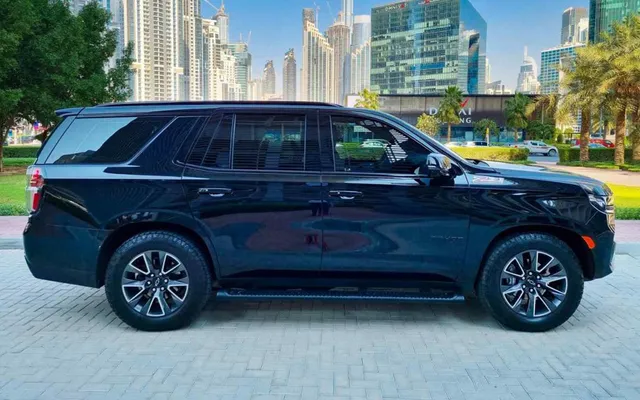 CHEVROLET TAHOE 2023 - image 2