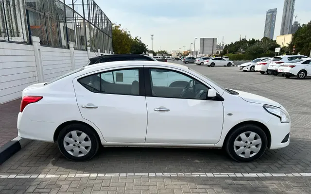 NISSAN SUNNY - image 4