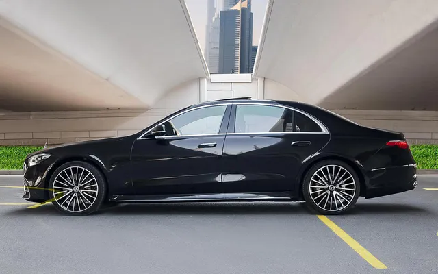 MERCEDES S-CLASS - image 3