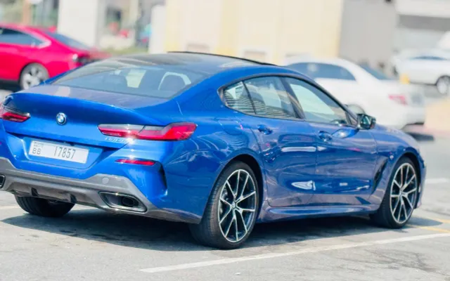 BMW 840i coupe 2024 - image 4