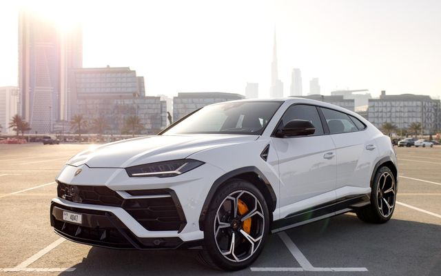 Lamborghini Urus - image 2