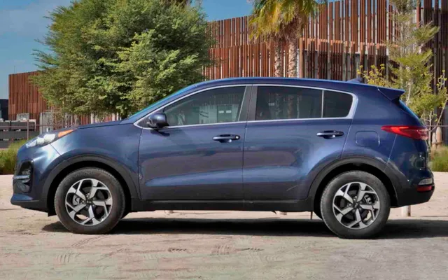 KIA SPORTAGE - image 2
