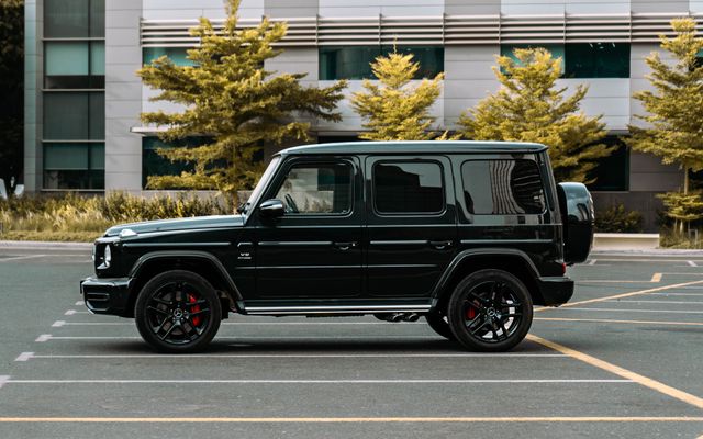 Mercedes G63 - image 2