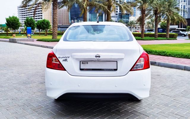 NISSAN SUNNY - image 4