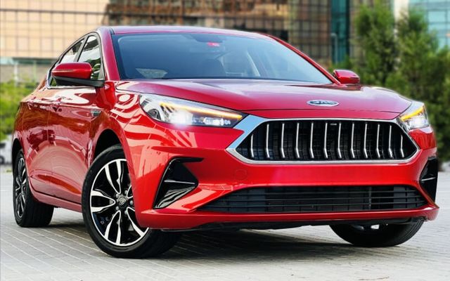 JAC J7 - image 1