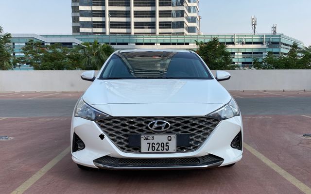 Hyundai Accent - image 3