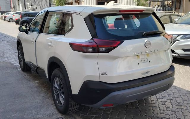NISSAN XTRAIL 2021 - image 3