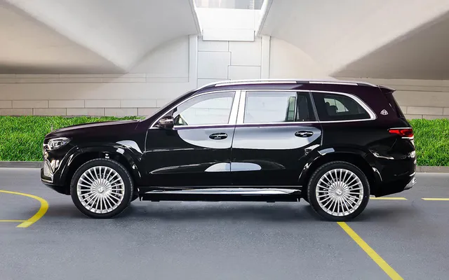 MERCEDES GLS600 MAYBACH - image 3