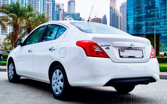 NISSAN SUNNY - image 4
