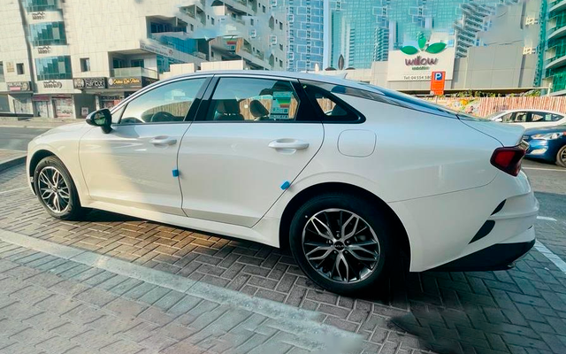 Kia K5 - image 3
