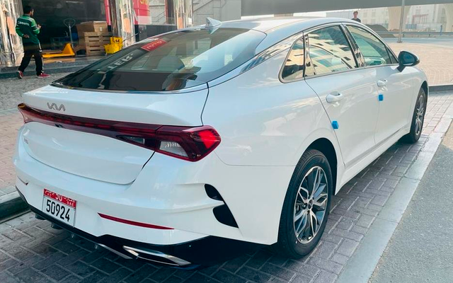 Kia K5 - image 4