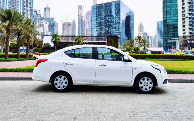 NISSAN SUNNY - image 2
