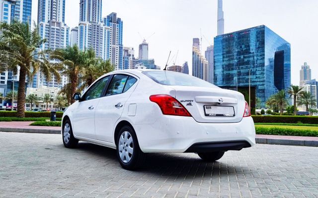 NISSAN SUNNY - image 4