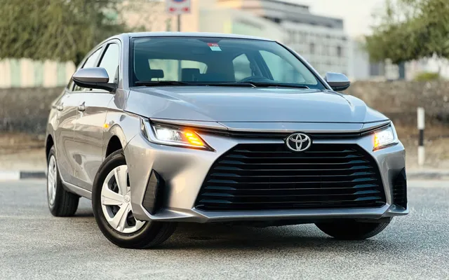 Toyota Yaris - image 1