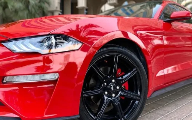 Ford Mustang - image 3