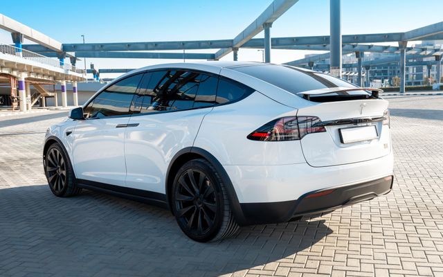 Tesla Model X – Picture 4