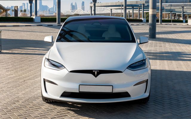 Tesla Model X – Picture 3