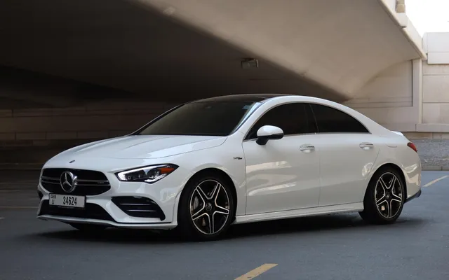 Mercedes-Benz CLA 35 AMG - image 1