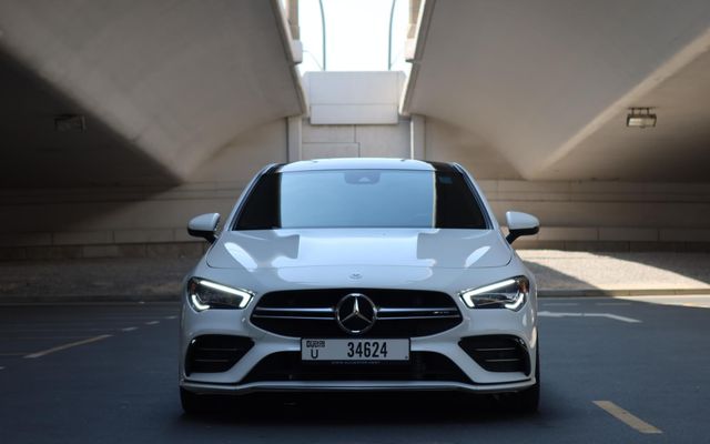 Mercedes-Benz CLA 35 AMG - image 3