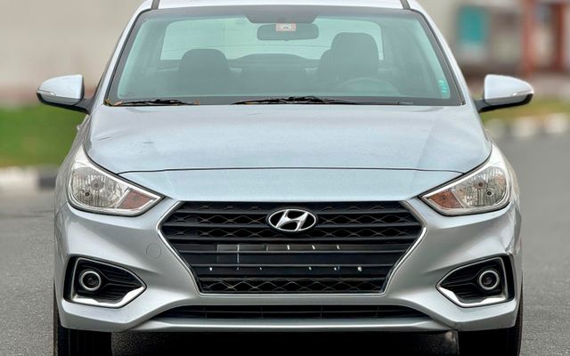 HYUNDAI ACCENT - image 3