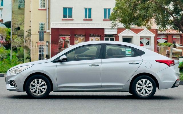 HYUNDAI ACCENT - image 4