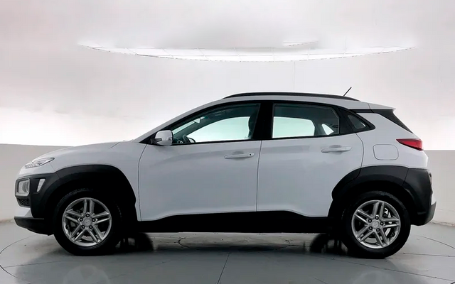 HYUNDAI KONA - image 2