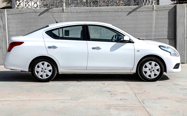 NISSAN SUNNY - image 2