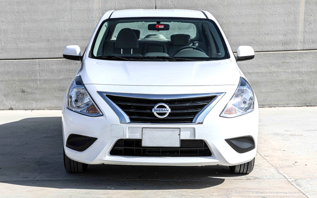 NISSAN SUNNY - image 3
