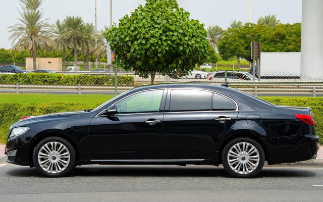 Hongqi H7 - image 2