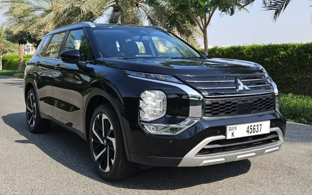 MITSUBISHI OUTLANDER - image 4
