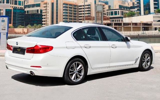 BMW 520i - image 3
