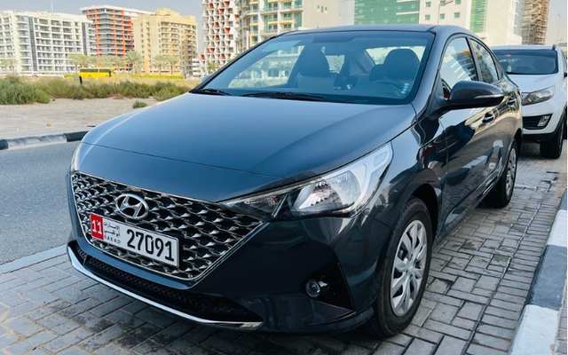 Hyundai Accent - image 1