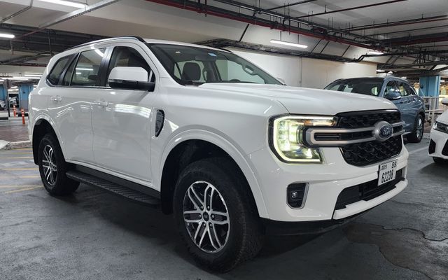 Ford Everest - image 1