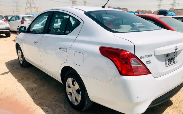 Nissan Sunny - image 3