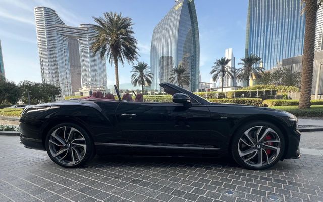 Bentley GTC Speed Convertible - image 2