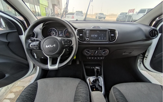 Kia Pegas - image 3